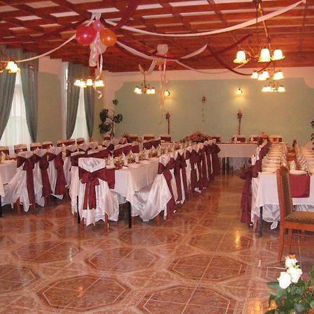 فندق Gödöllőفي  Mater Salvatoris House المظهر الخارجي الصورة