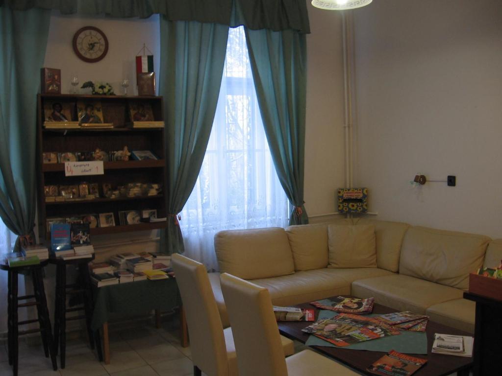 فندق Gödöllőفي  Mater Salvatoris House المظهر الخارجي الصورة